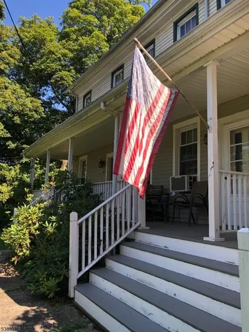 $2,800 | 37 East Oak Street, Bernards, NJ 07920