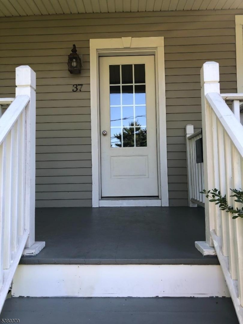 37 East Oak Street Bernards, NJ 07920 - Photo 3 of 25