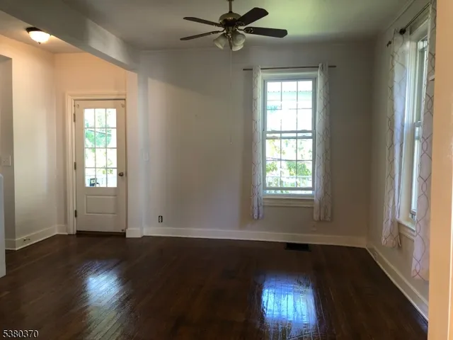 $2,800 | 37 East Oak Street, Bernards, NJ 07920