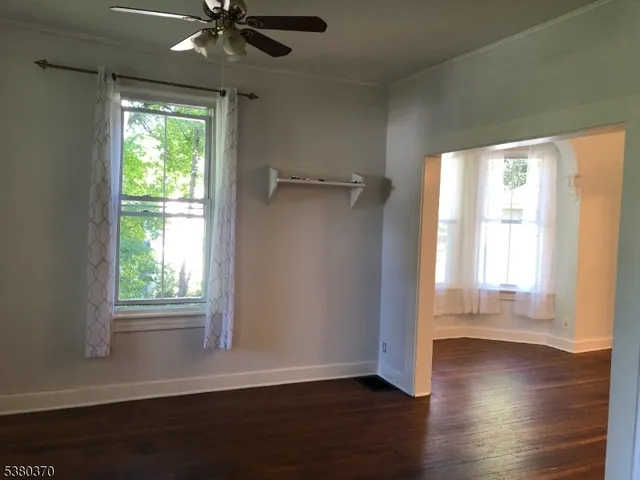 $2,800 | 37 East Oak Street, Bernards, NJ 07920