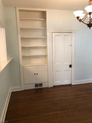 $2,800 | 37 East Oak Street, Bernards, NJ 07920