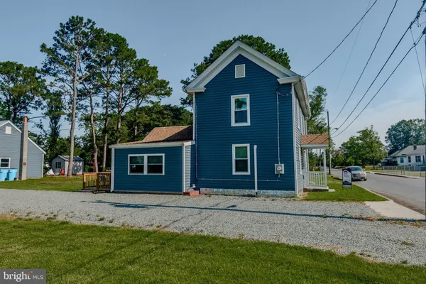 front view of house with a yard