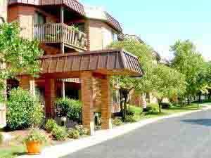 6425 Clarendon Hills Road, Unit 204 Willowbrook, IL 60527 - Photo 1 of 16