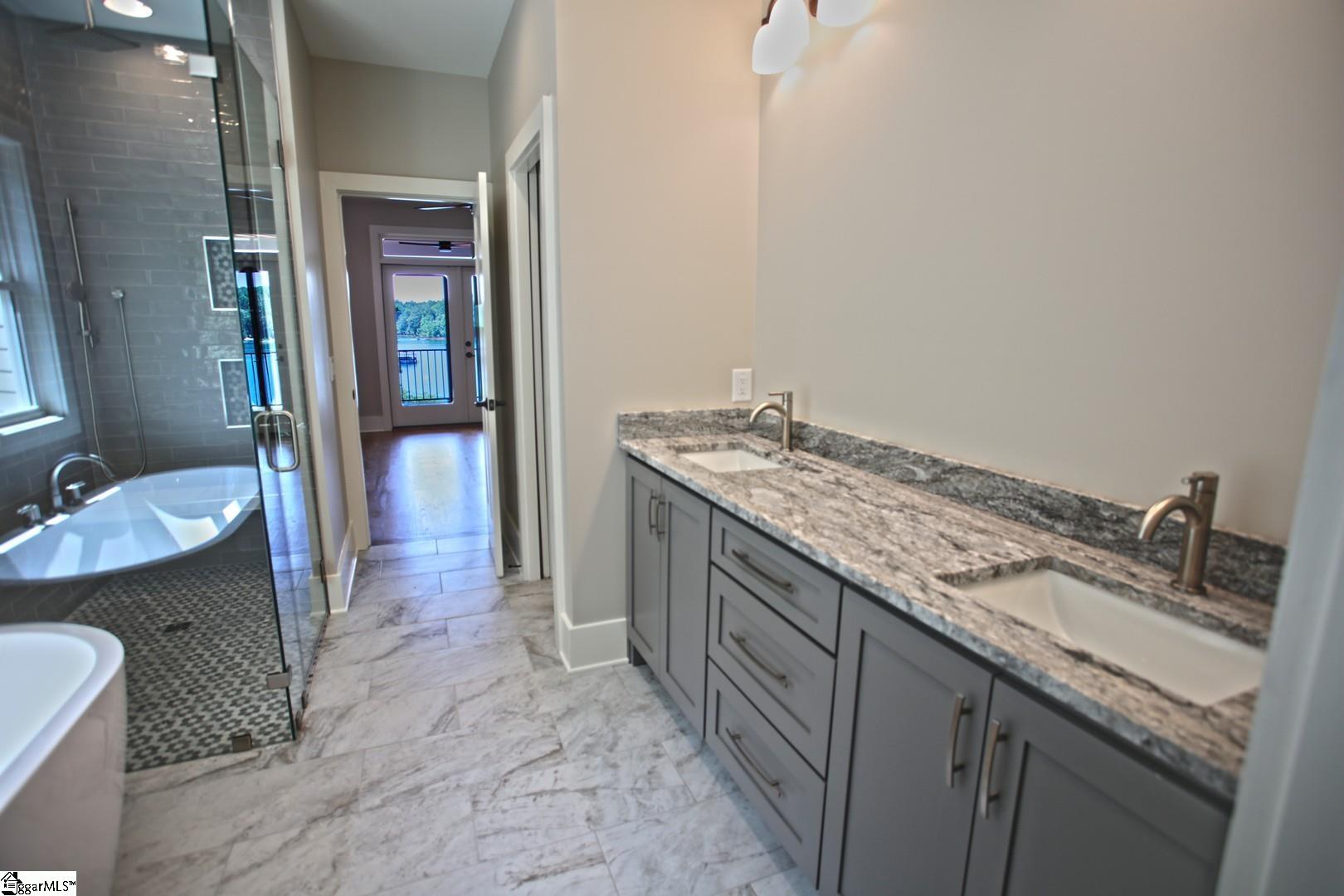 572 McAlister Road West Union, SC 29696 - Photo 13 of 36 Gallery Image 13