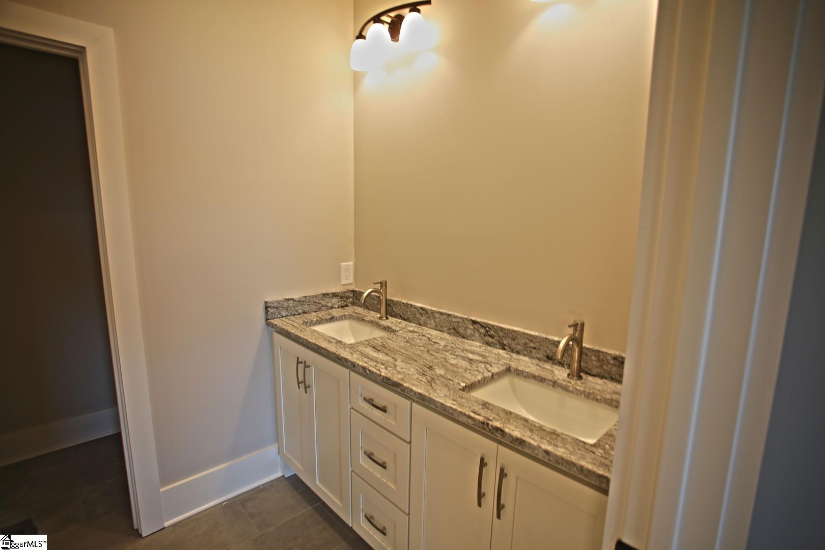 572 McAlister Road West Union, SC 29696 - Photo 25 of 36 Gallery Image 25