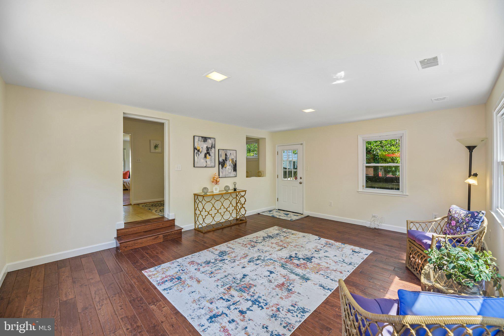 31 South Edison Street Arlington, VA 22204 - Photo 45 of 60 a living room with furniture and a rug