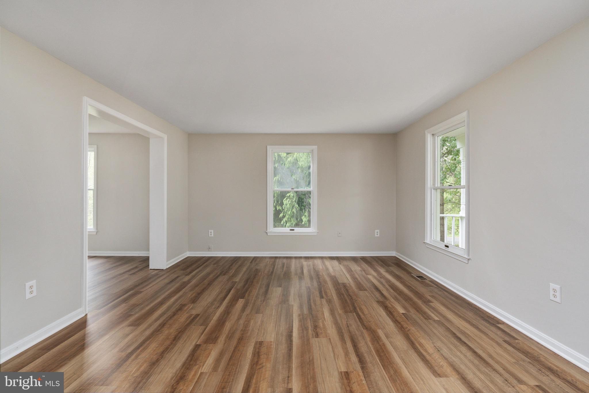 9613 Routts Hill Road Warrenton, VA 20186 - Photo 22 of 63 living room