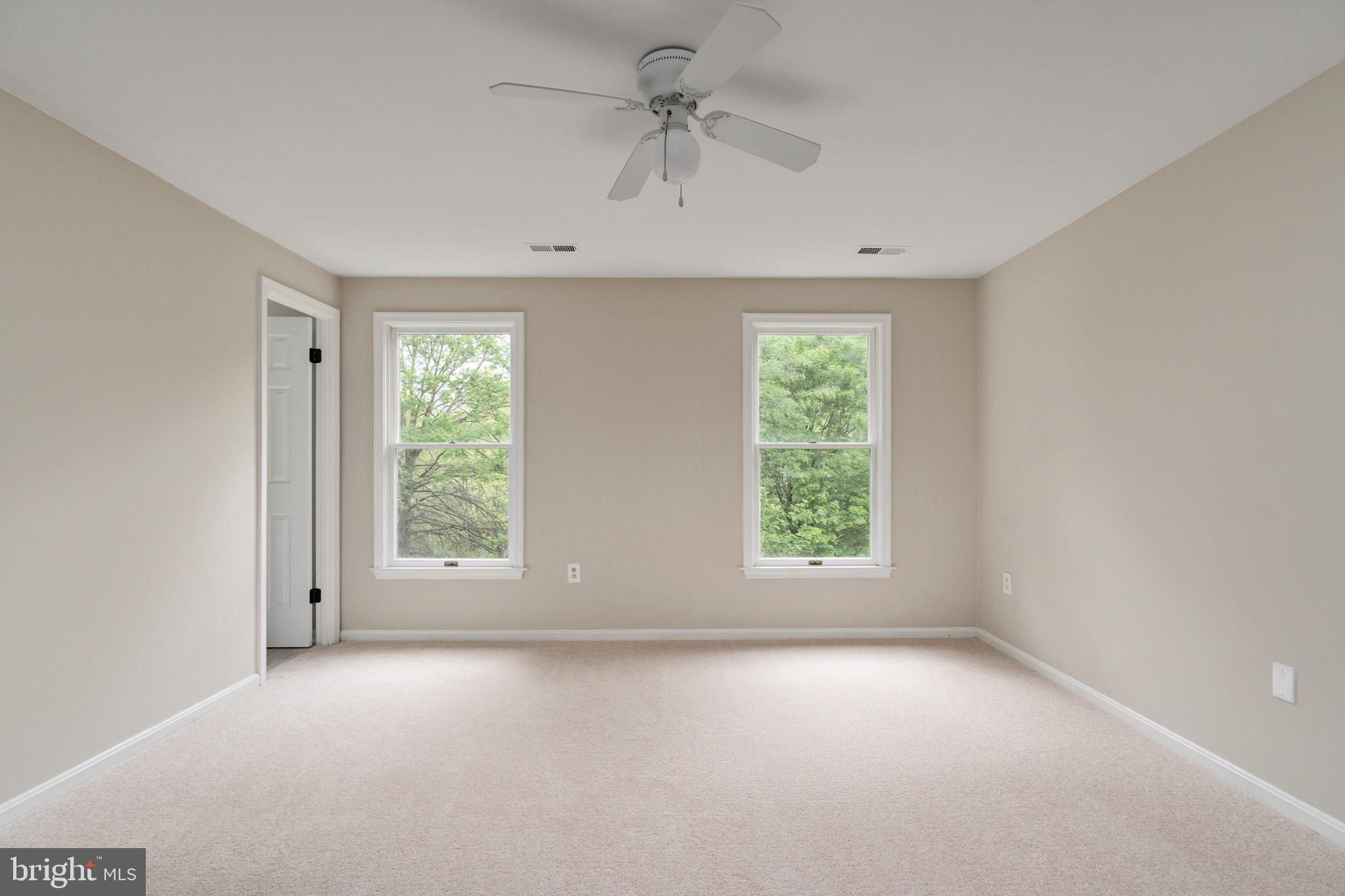 9613 Routts Hill Road Warrenton, VA 20186 - Photo 26 of 63 Master bedroom
