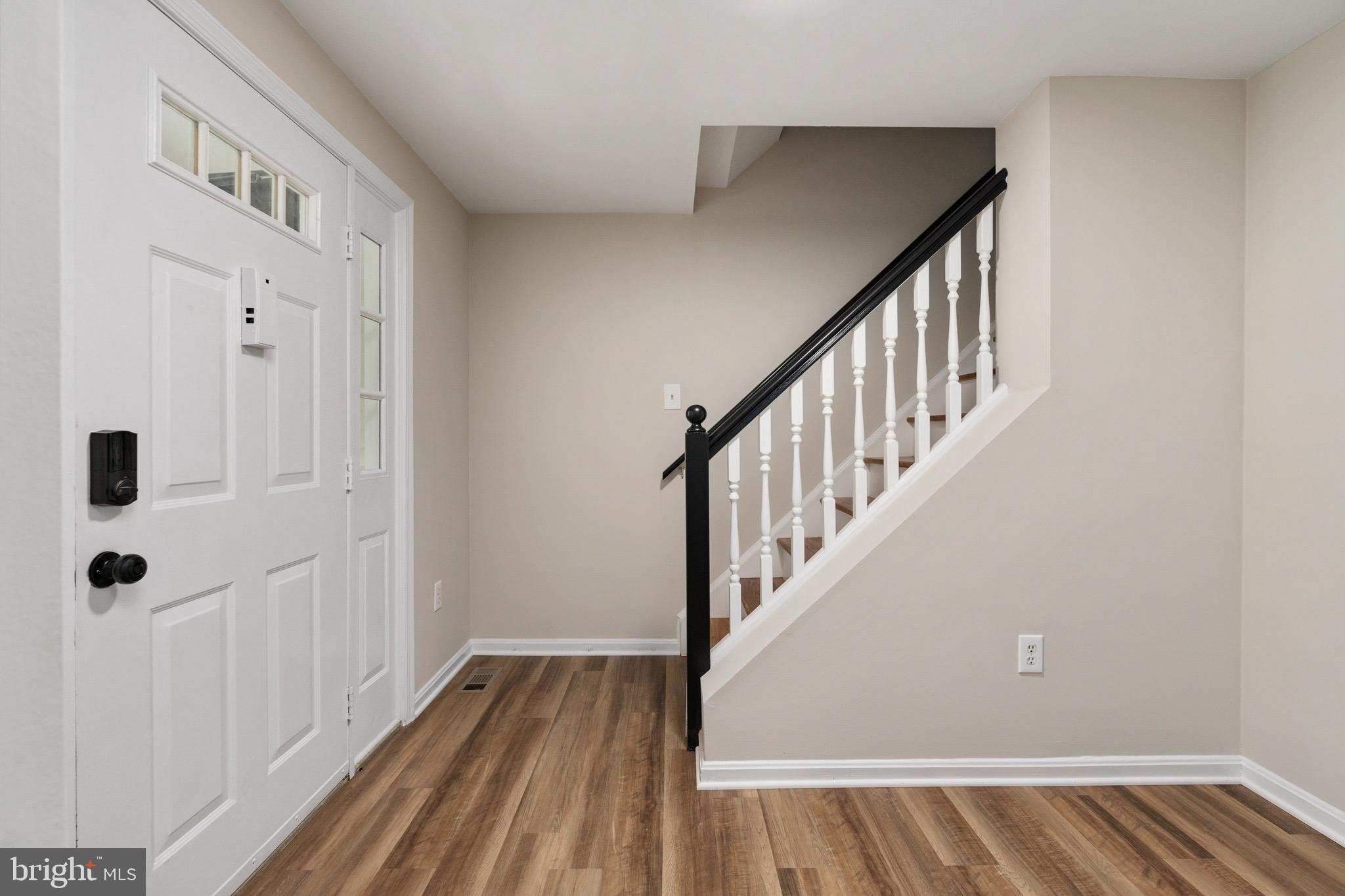 9613 Routts Hill Road Warrenton, VA 20186 - Photo 39 of 63 main entrance beautiful new floors