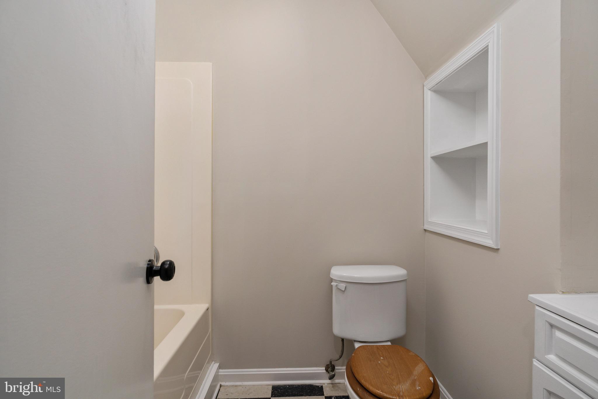 9613 Routts Hill Road Warrenton, VA 20186 - Photo 45 of 63 basement full bath