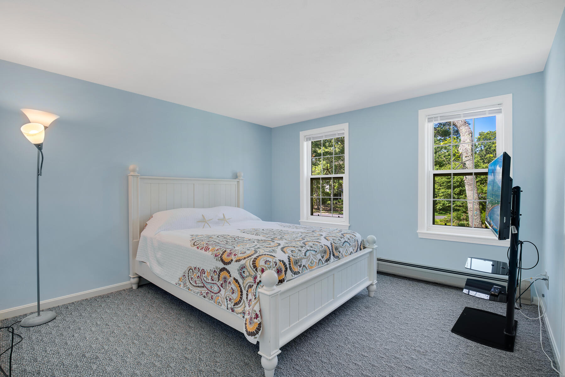 29 Carleton Drive Mashpee, MA 02649 - Photo 15 of 32 15 First floor bedroom