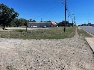 a view of a yard