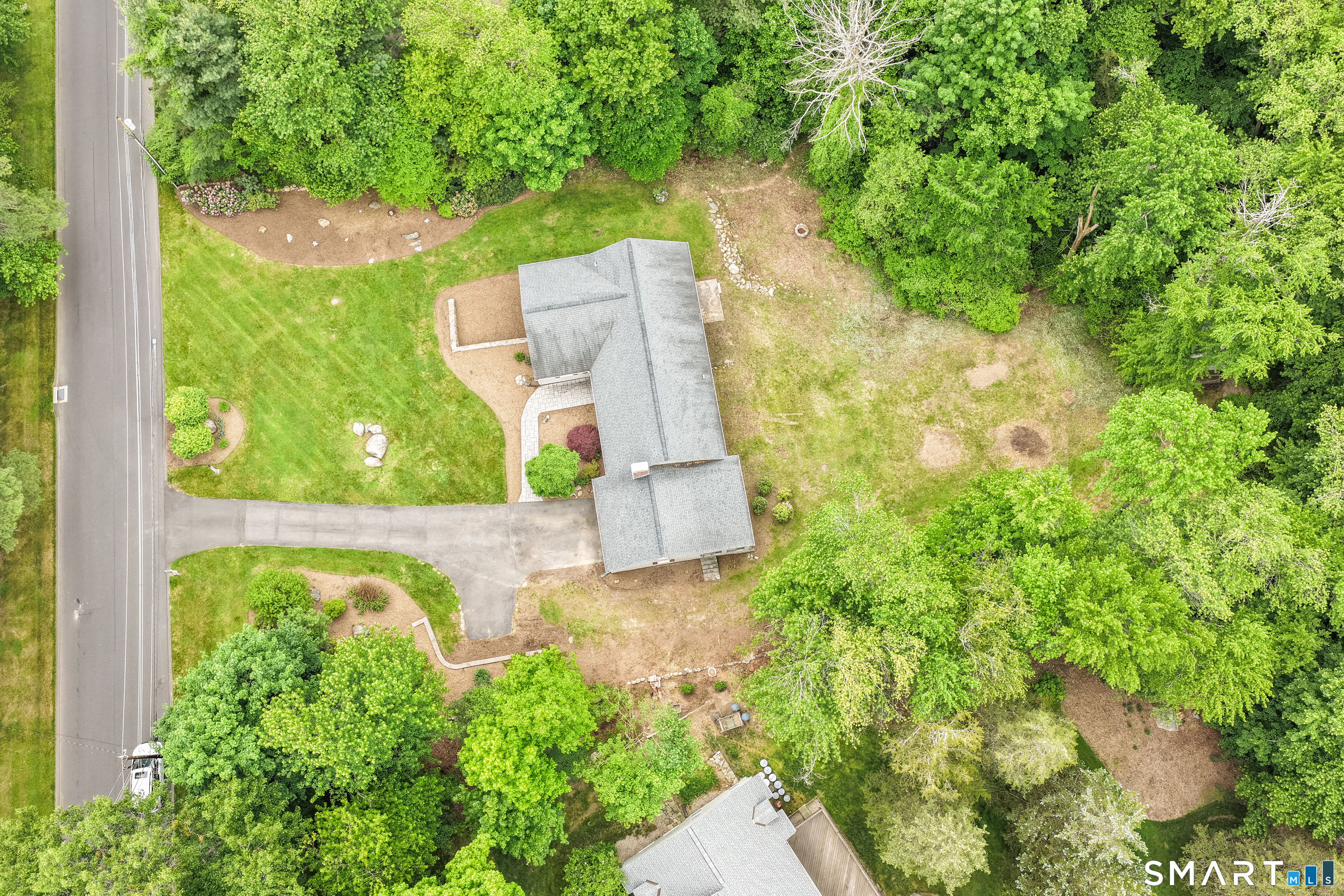 26 Brookmoor Road Avon, CT 06001 - Photo 34 of 38