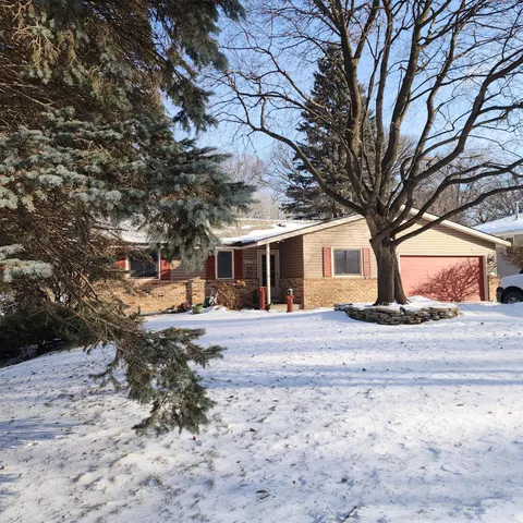 $354,900 | 5963 Oakwood Manor Northeast, Fridley, MN 55432