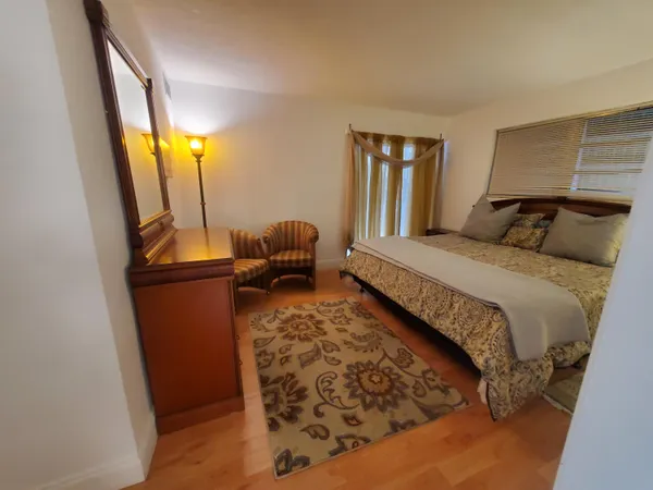 $2,100 | 20 Southeast 13th Street, Unit A6, Boca Raton, FL 33432