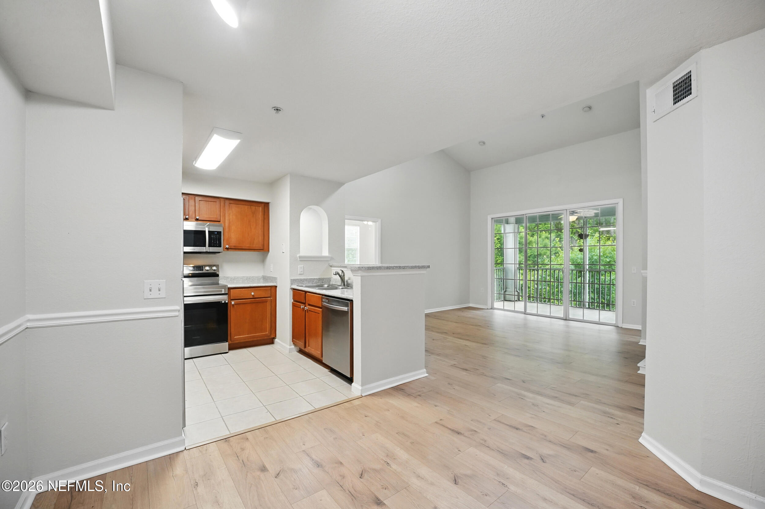 8550 Touchton Road, Unit 2032 Jacksonville, FL 32216 - Photo 7 of 58 8550 Touchton Rd #2032 (7)