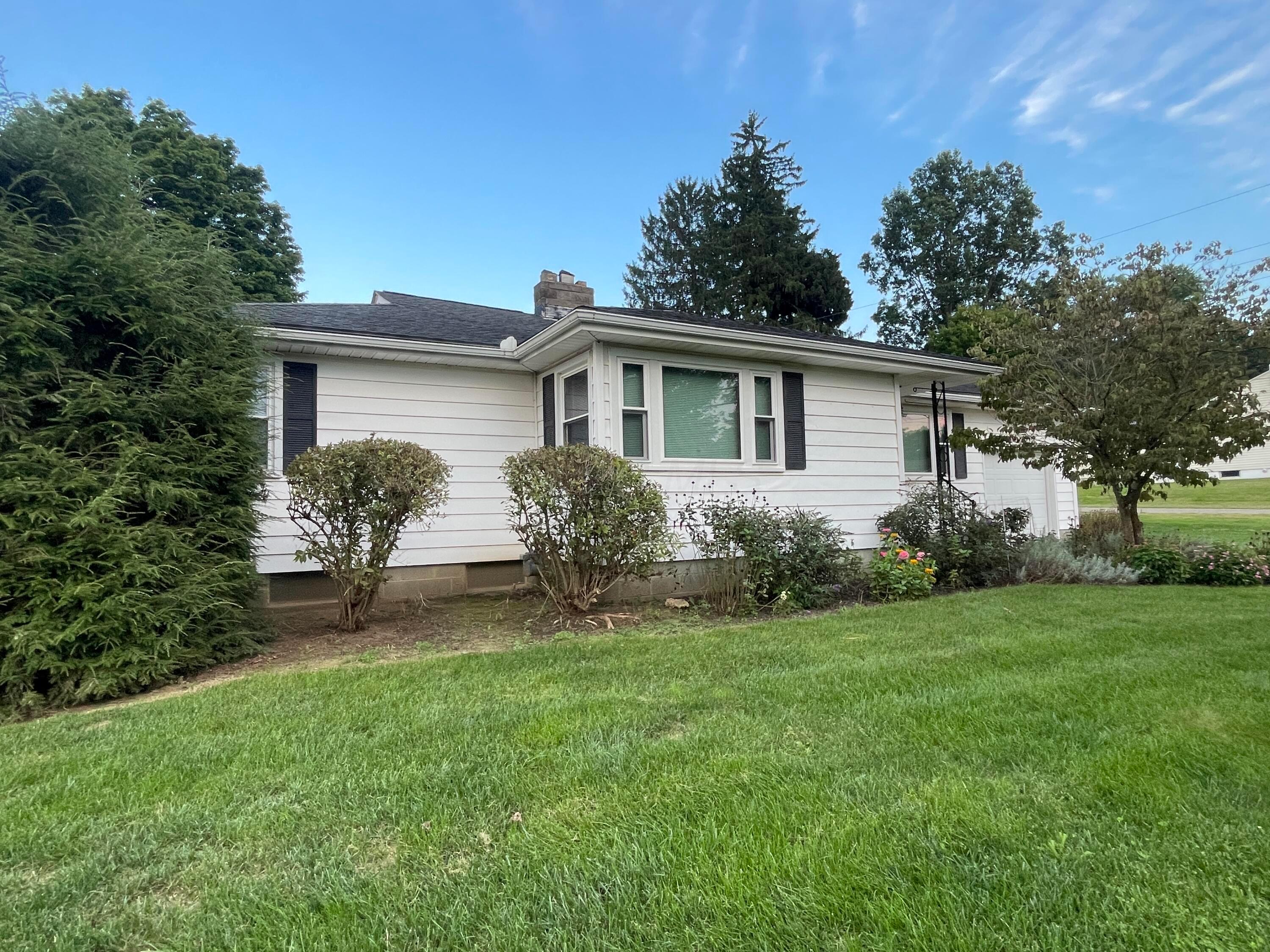 204 North Edgewood Road Mount Vernon, OH 43050 - Photo 4 of 37 3