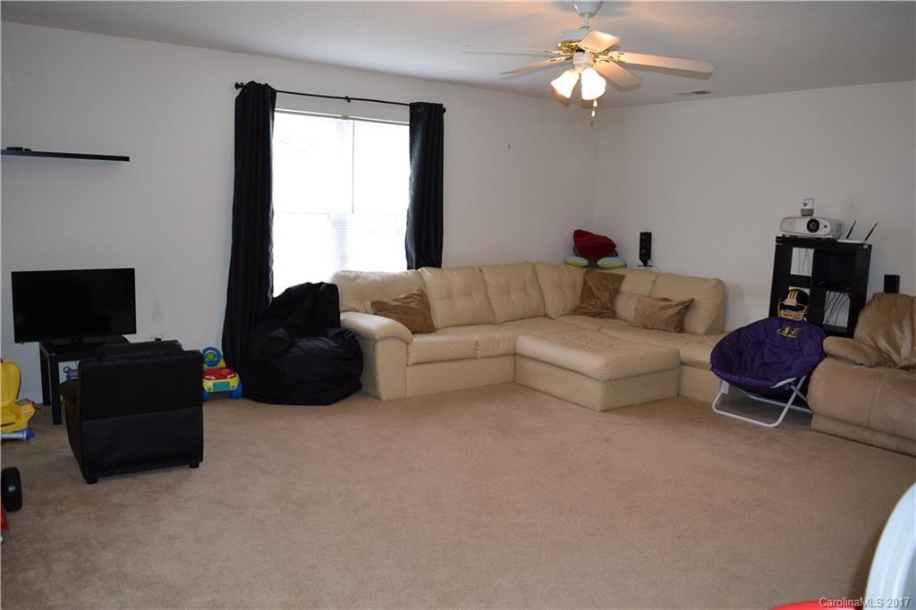 8426 Newfane Road Charlotte, NC 28269 - Photo 8 of 19 Gallery Image 8