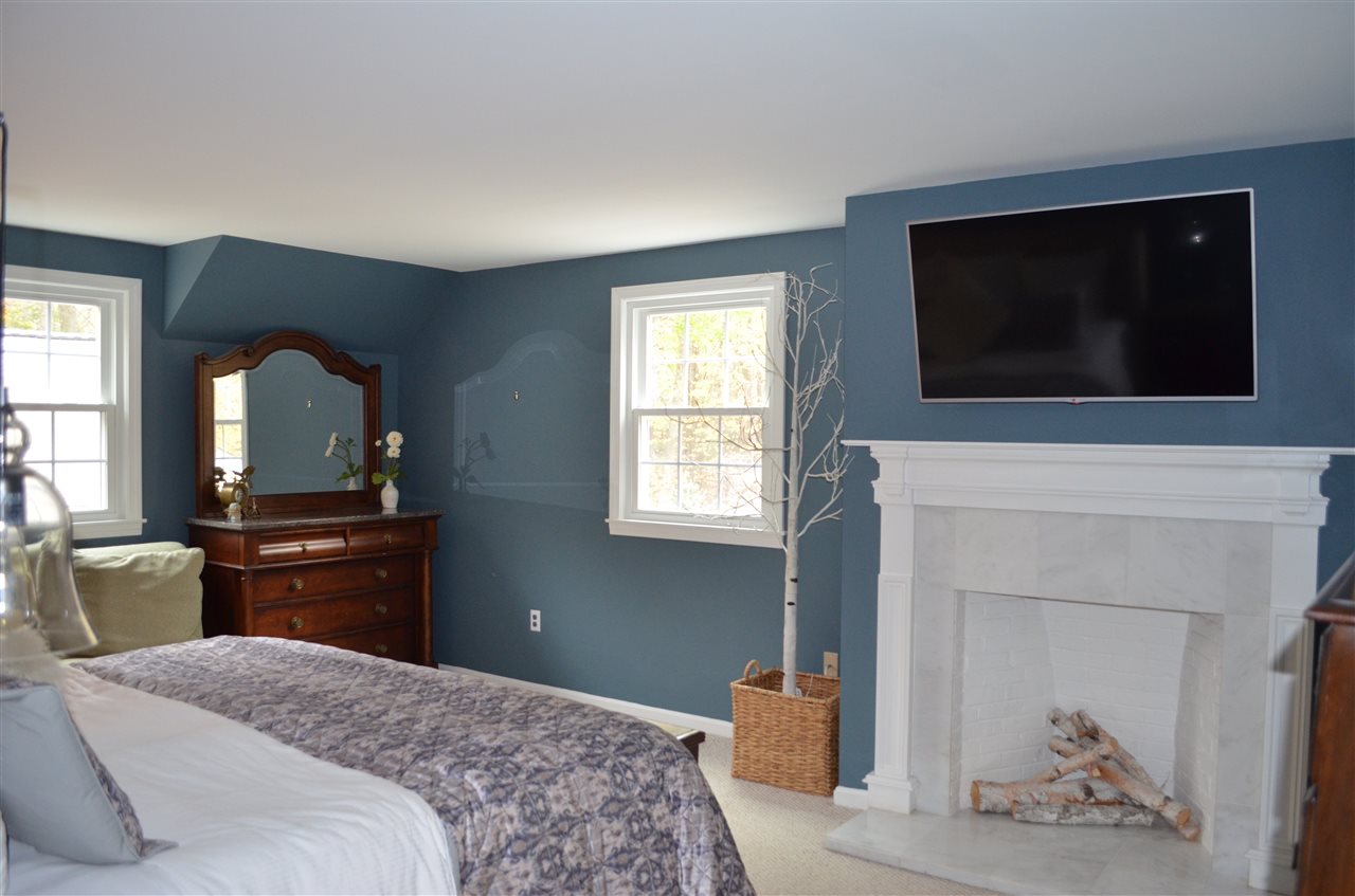 37 Ledgewood Road Bedford, NH 03110 - Photo 23 of 29