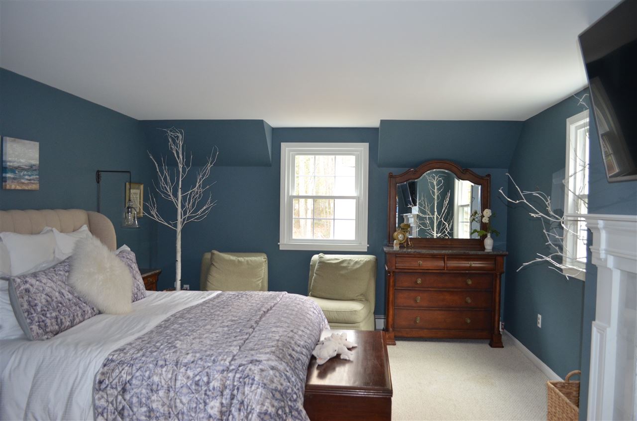 37 Ledgewood Road Bedford, NH 03110 - Photo 24 of 29