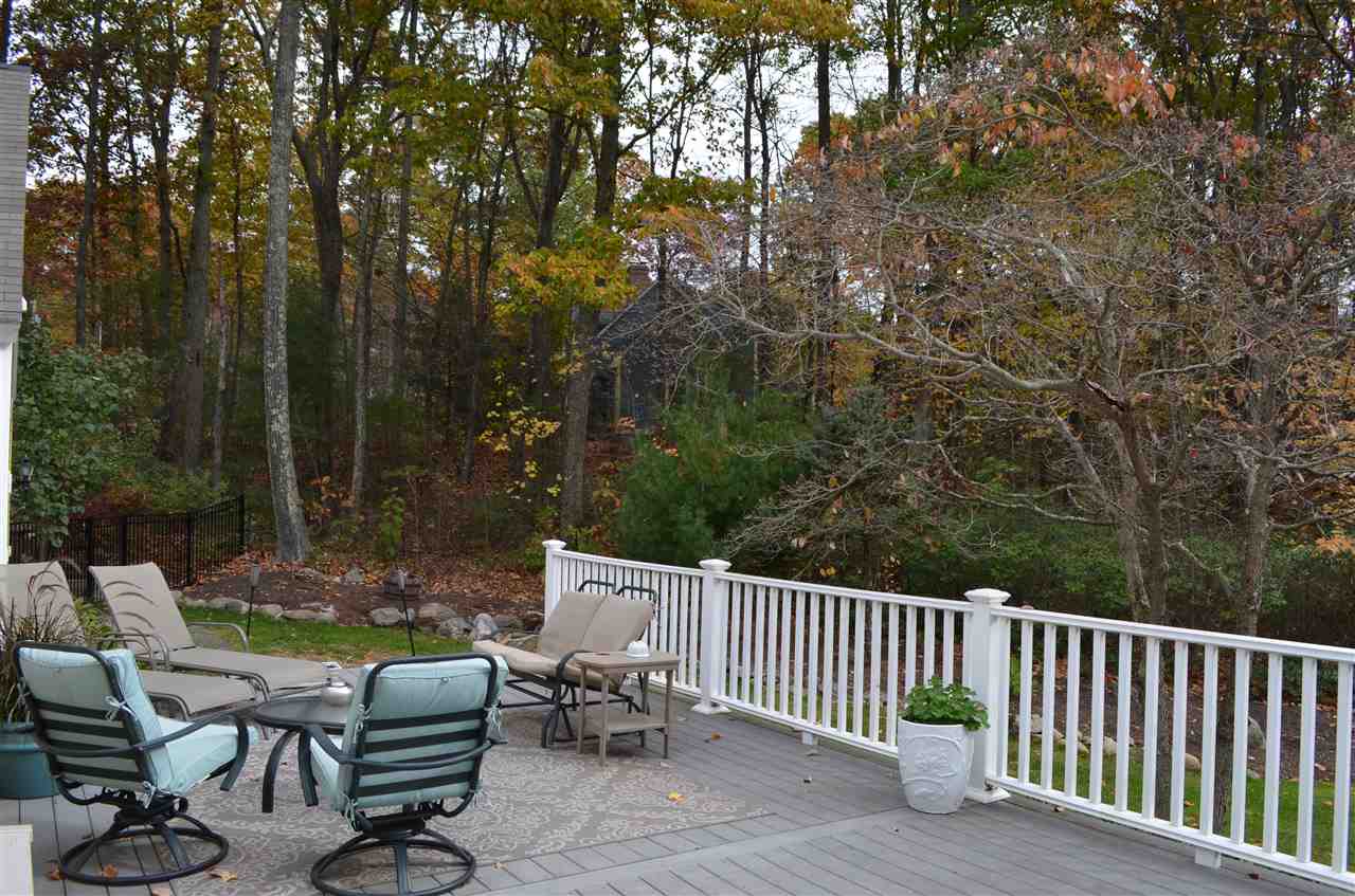 37 Ledgewood Road Bedford, NH 03110 - Photo 9 of 29