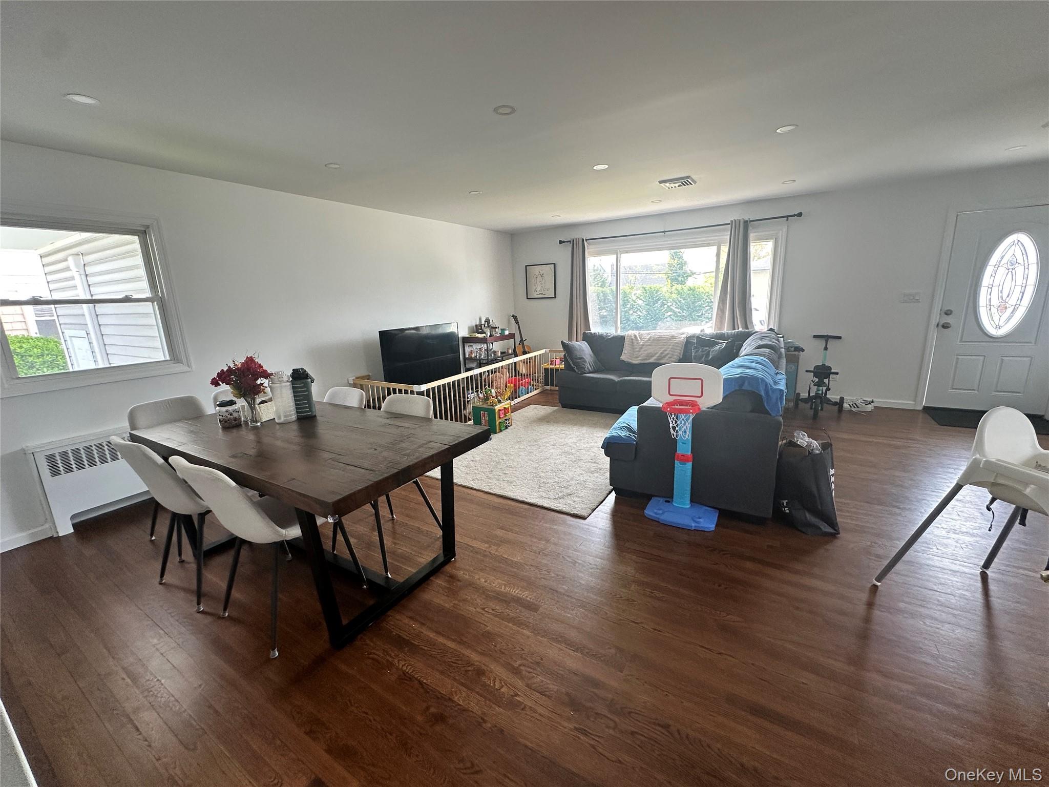 1741 Warren Place Merrick, NY 11566 - Photo 13 of 27