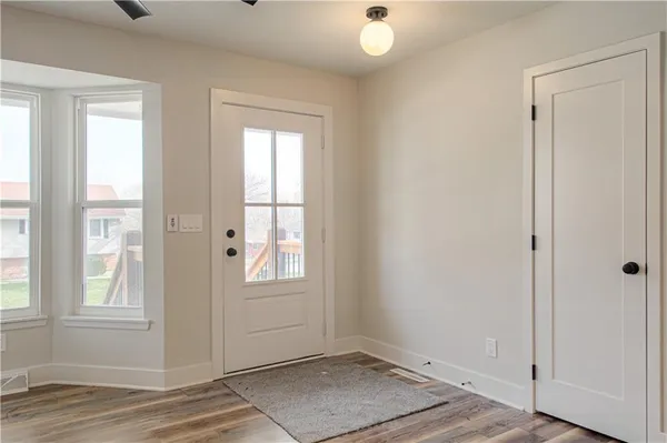 $379,950 | 14401 Northwest 67th Street, Parkville, MO 64152