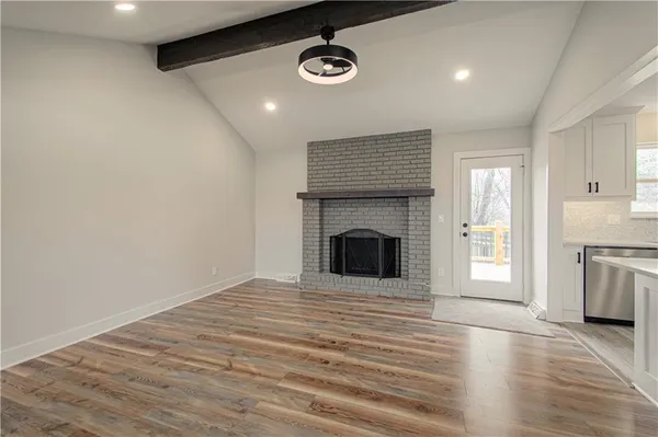 $379,950 | 14401 Northwest 67th Street, Parkville, MO 64152