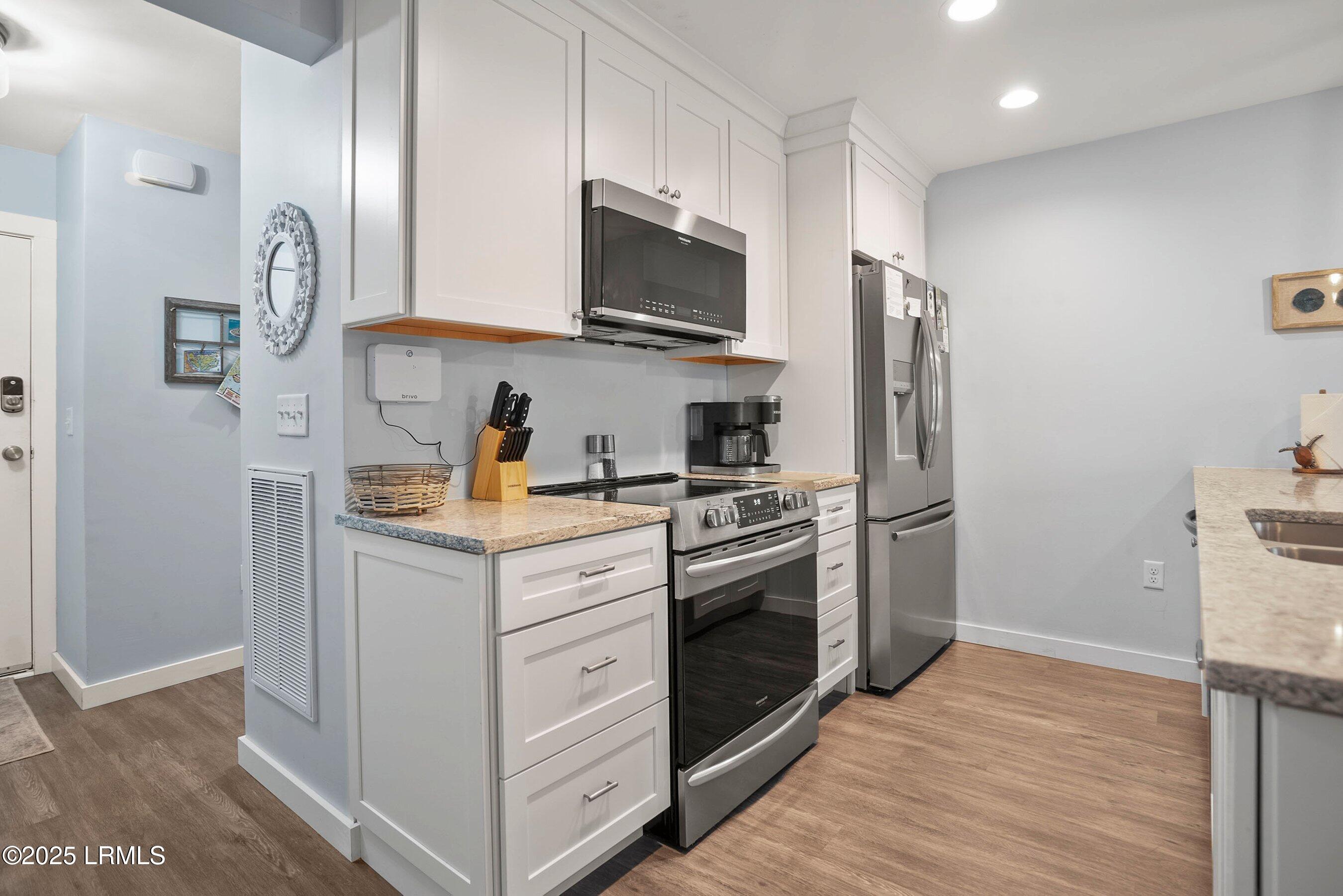 1 Cedar Reef, Unit F102 Harbor Island, SC 29920 - Photo 4 of 22 Kitchen 1