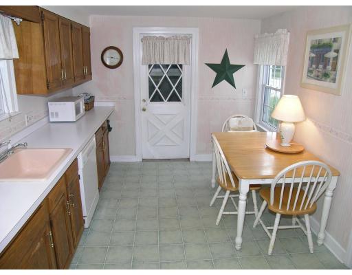 92 Waterhouse Road Belmont, MA 02478 - Photo 4 of 9 Gallery Image 4