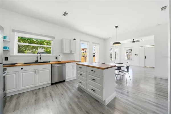 $345,000 | 1024 East 19th Avenue, Tampa, FL 33605