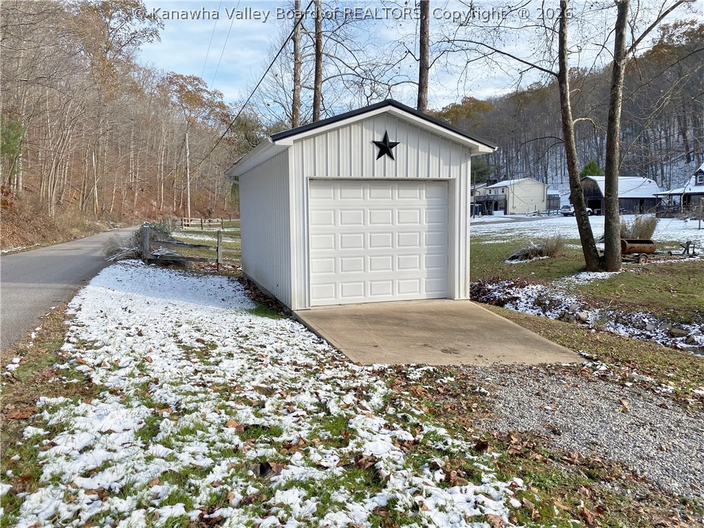 306 Cobb Hollow Road Red House, WV 25168 - Photo 3 of 16 12 x 24 Garage - no electric
