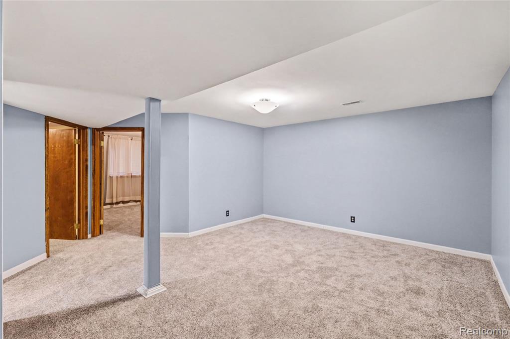 210 Mary Street Flushing, MI 48433 - Photo 13 of 22