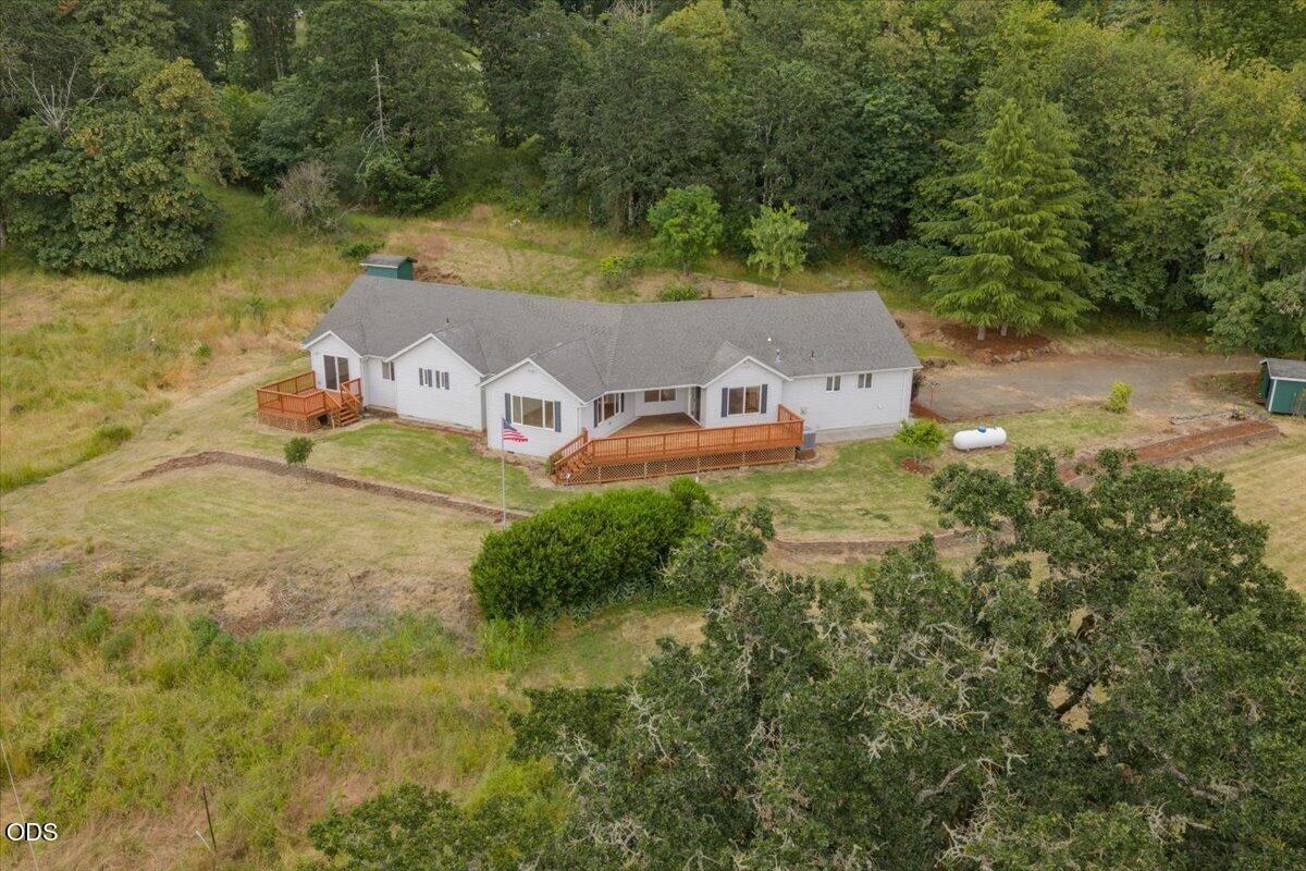 38289 South Ruby Loop Scio, OR 97374 - Photo 11 of 52