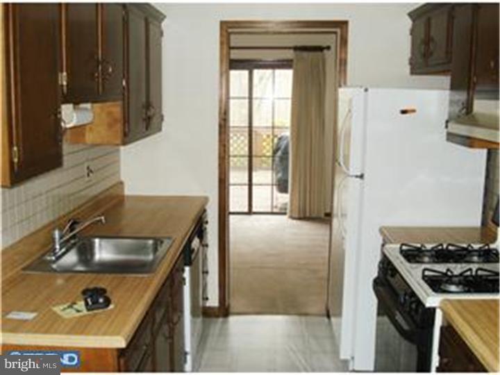 2 Stanwood Court Medford, NJ 08055 - Photo 4 of 15