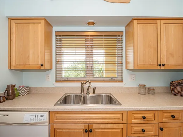 $2,000 | 5060 Harmony Circle, Unit 307, Vero Beach, FL 32967