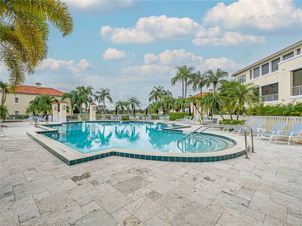 $2,000 | 5060 Harmony Circle, Unit 307, Vero Beach, FL 32967