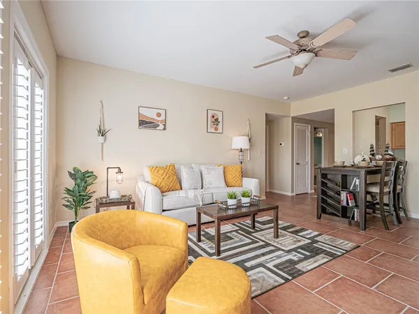 $2,000 | 5060 Harmony Circle, Unit 307, Vero Beach, FL 32967