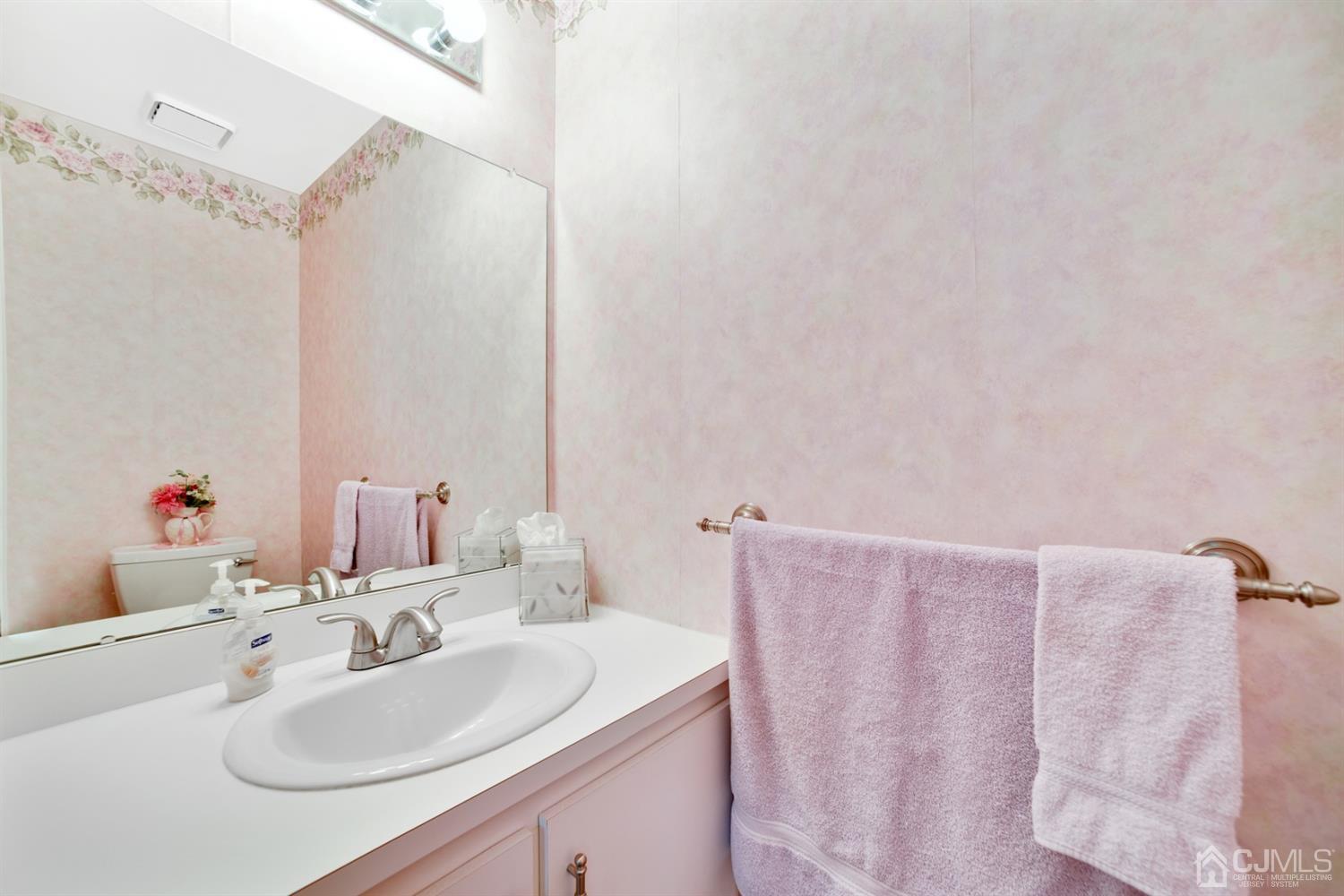 62 Rice Run East Brunswick, NJ 08816 - Photo 12 of 24 Gallery Image 12