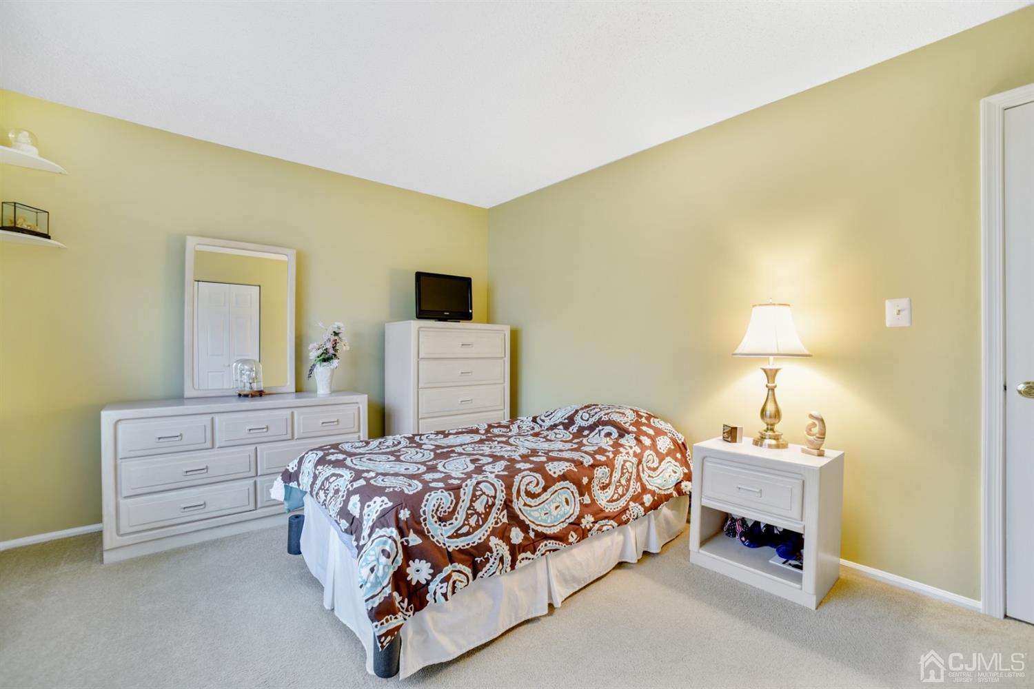 62 Rice Run East Brunswick, NJ 08816 - Photo 17 of 24 Gallery Image 17