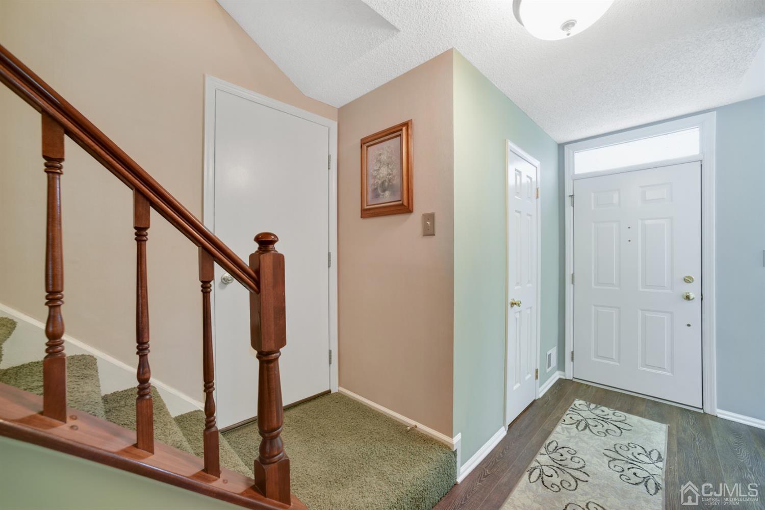 62 Rice Run East Brunswick, NJ 08816 - Photo 3 of 24 Gallery Image 3