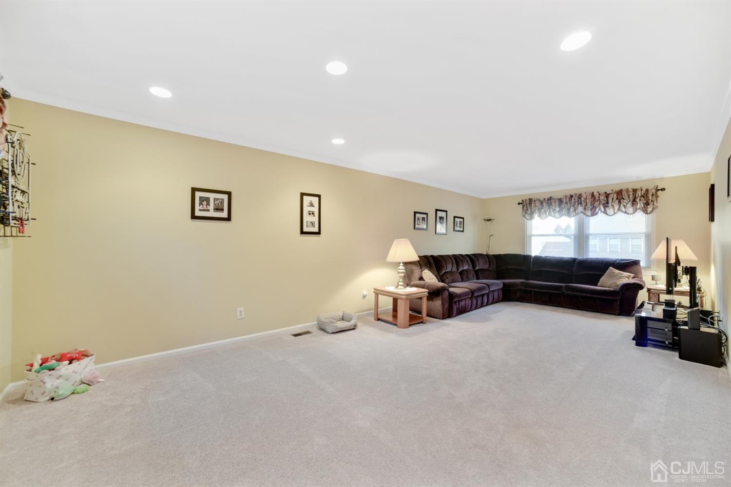 62 Rice Run East Brunswick, NJ 08816 - Photo 21 of 24 Gallery Image 21