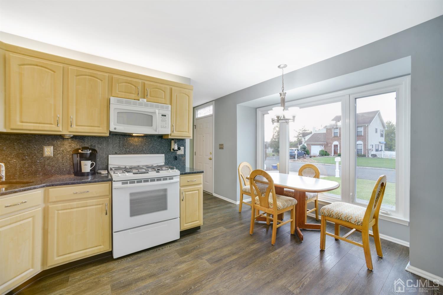 62 Rice Run East Brunswick, NJ 08816 - Photo 5 of 24 Gallery Image 5