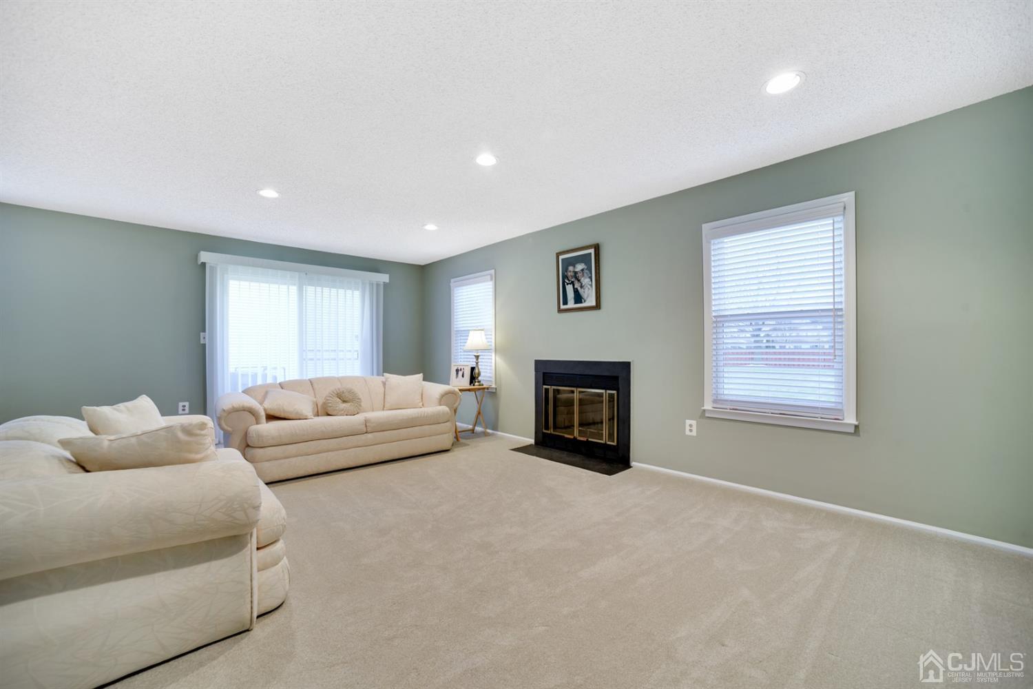 62 Rice Run East Brunswick, NJ 08816 - Photo 7 of 24 Gallery Image 7