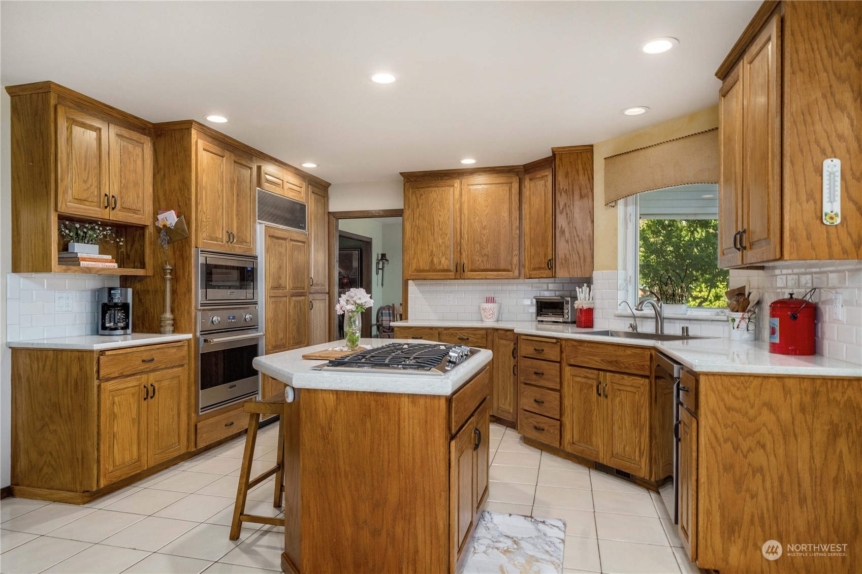 10587 Southeast Cisco Road Port Orchard, WA 98367 - Photo 12 of 39 Gallery Image 12