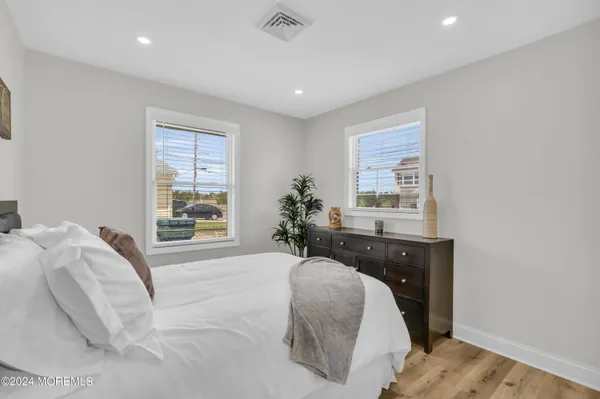 $2,350 | 26 South Spinnaker Drive, Little Egg Harbor, NJ 08087