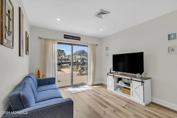 $2,350 | 26 South Spinnaker Drive, Little Egg Harbor, NJ 08087