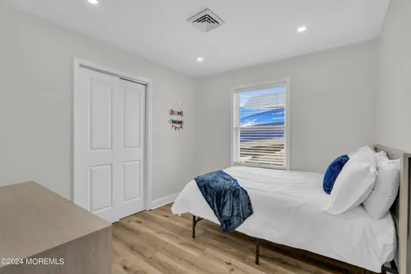 $2,350 | 26 South Spinnaker Drive, Little Egg Harbor, NJ 08087