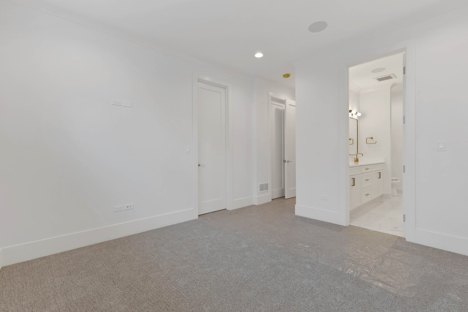909 West Fletcher Street, Unit 1 Chicago, IL 60657 - Photo 16 of 22 a view of empty room
