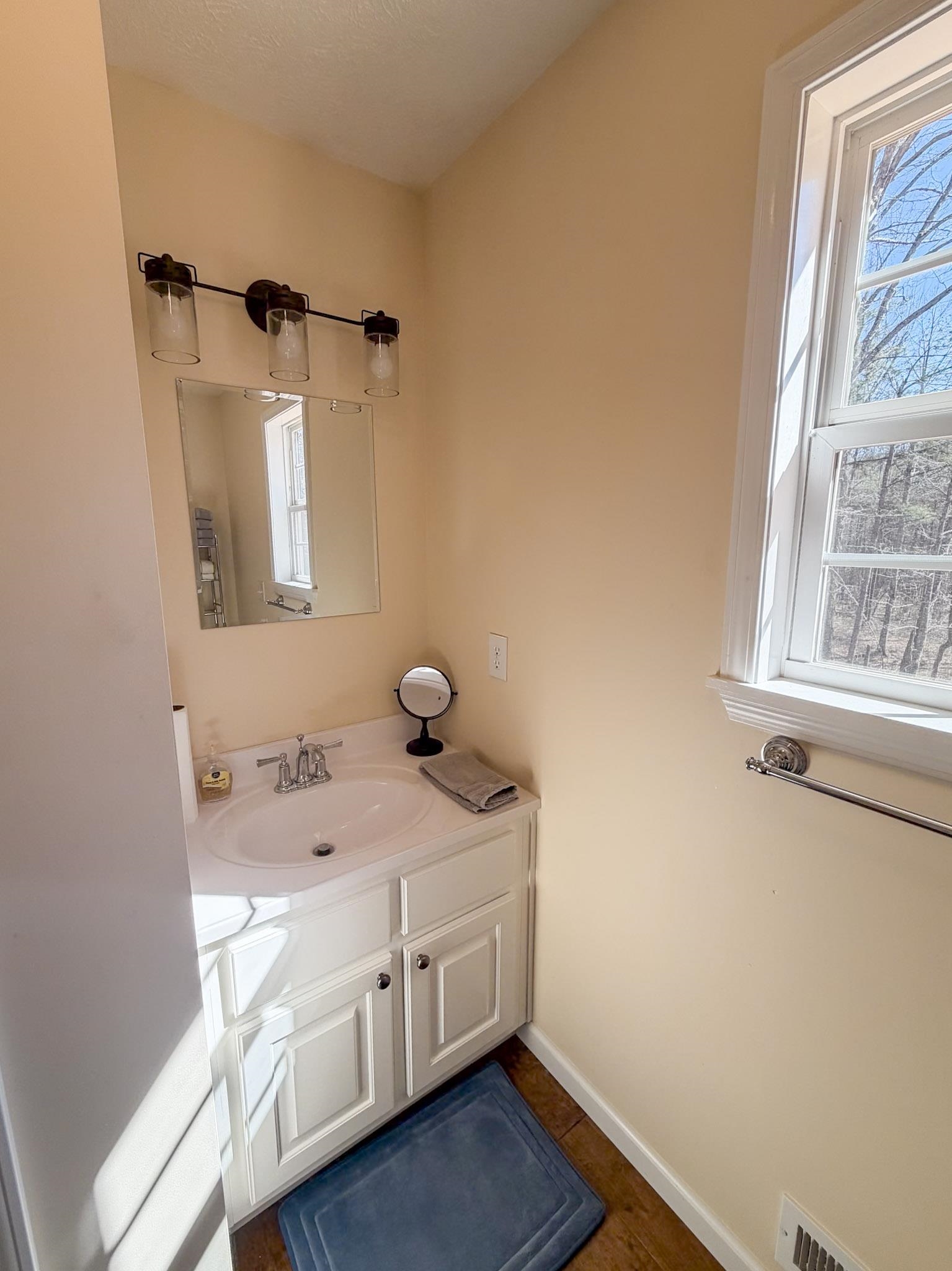 370 Cr 321 Road Iuka, MS 38852 - Photo 5 of 15 a bathroom with a sink and a window
